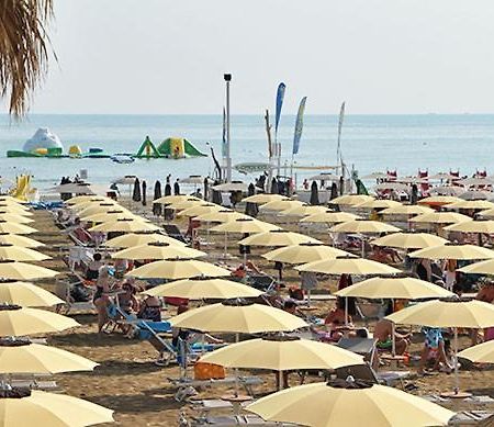 Hotel Biancospino Ρίμινι Εξωτερικό φωτογραφία